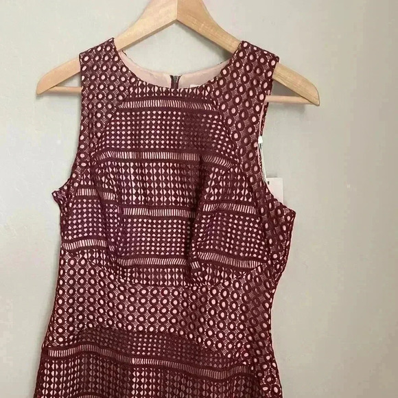 Keepsake‎ Sweet Nothing Burgundy Lace Midi Dress - Picture 5 of 16